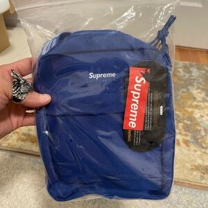 NWT Unisex Supreme Logo Strap Canvas Shoulder Bag In Royal Blue 7” X 8.5” X 1.6”